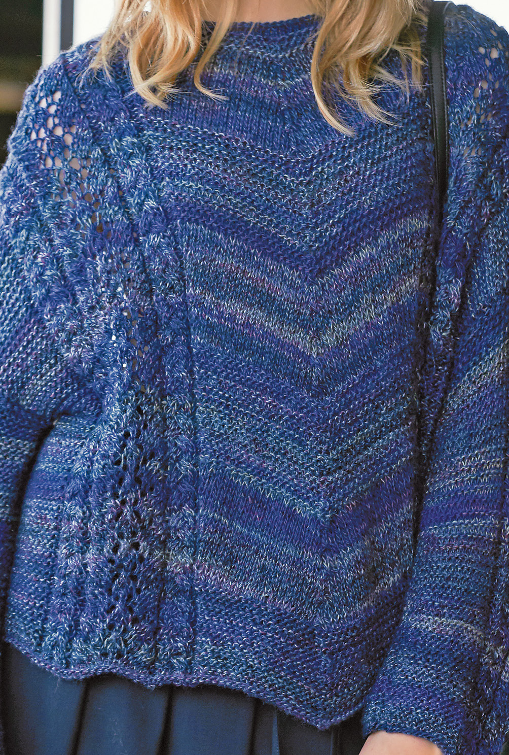 Oversize-Pulli in Royal-Violett-Türkis-Farbverlauf