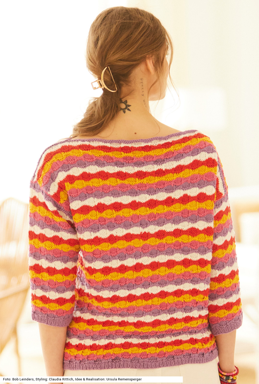 Pullover mit Hebemaschenmuster in Lila, Pink, Gelb, Rot und Weiß